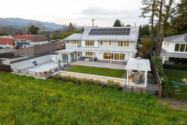 1135 Rutherford Rd, Rutherford, CA 94558