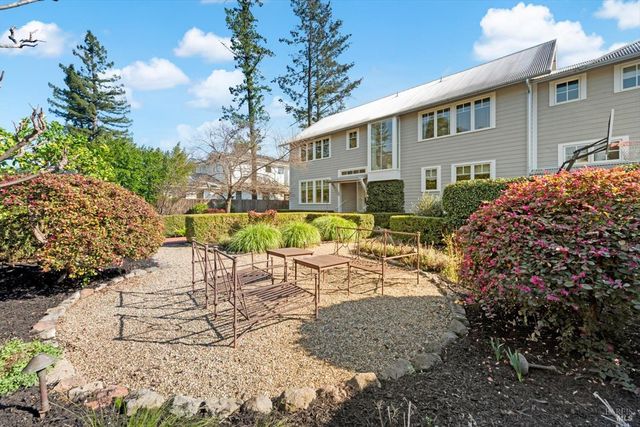 1135 Rutherford Rd, Rutherford, CA 94558