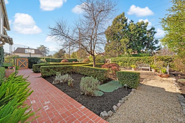 1135 Rutherford Rd, Rutherford, CA 94558