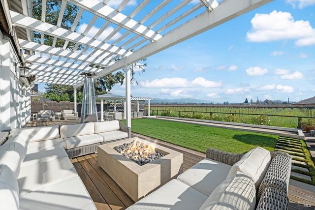 1135 Rutherford Rd, Rutherford, CA 94558