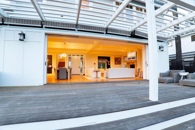 1135 Rutherford Rd, Rutherford, CA 94558