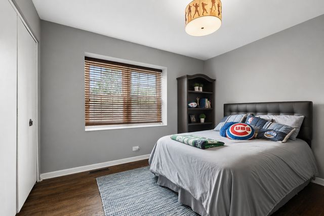 3856 Rutgers Lane, Northbrook, IL 60062