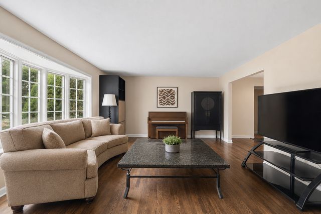 3856 Rutgers Lane, Northbrook, IL 60062