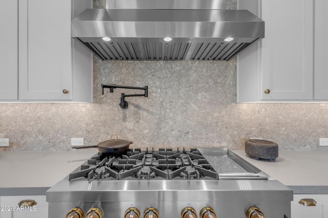 33939 N MALPAIS HILLS Trail, Queen Creek, AZ 85144