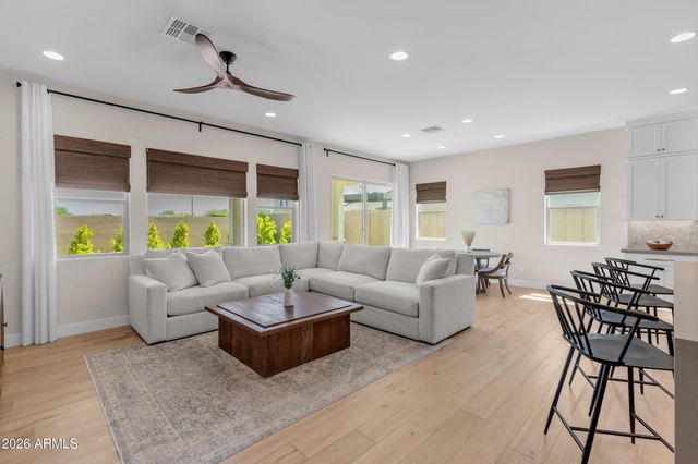 33939 N MALPAIS HILLS Trail, Queen Creek, AZ 85144