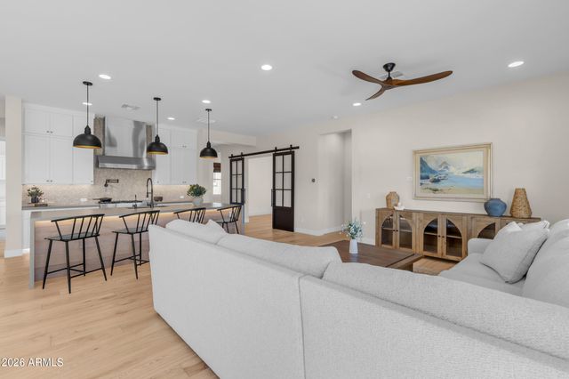 33939 N MALPAIS HILLS Trail, Queen Creek, AZ 85144