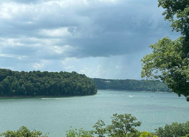 275 Lakeview Drive, Somerset, KY 42503