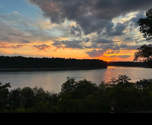 275 Lakeview Drive, Somerset, KY 42503