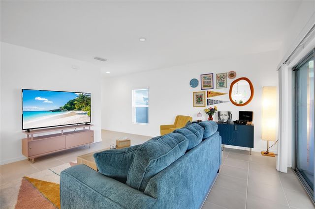 1601 SWAN SWIM DRIVE, Davenport, FL 33837