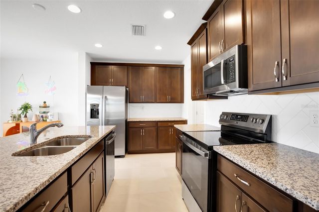 1601 SWAN SWIM DRIVE, Davenport, FL 33837