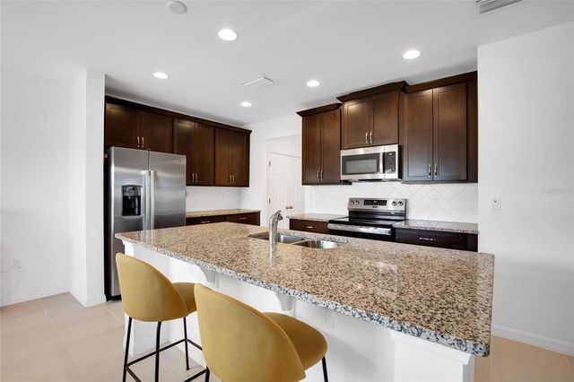 1601 SWAN SWIM DRIVE, Davenport, FL 33837