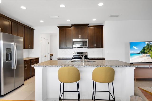 1601 SWAN SWIM DRIVE, Davenport, FL 33837