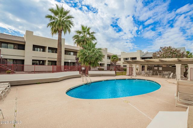 3301 E EARLL Drive 120, Phoenix, AZ 85018