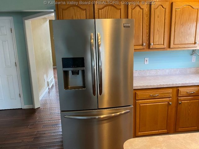 308 Spicywood Drive, Milton, WV 25541