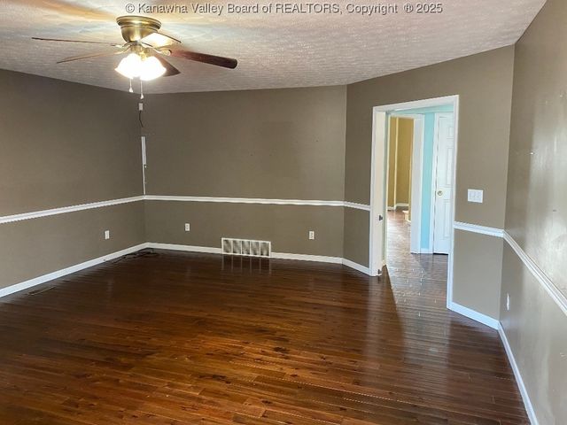 308 Spicywood Drive, Milton, WV 25541