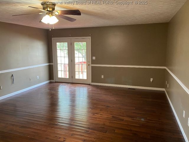 308 Spicywood Drive, Milton, WV 25541