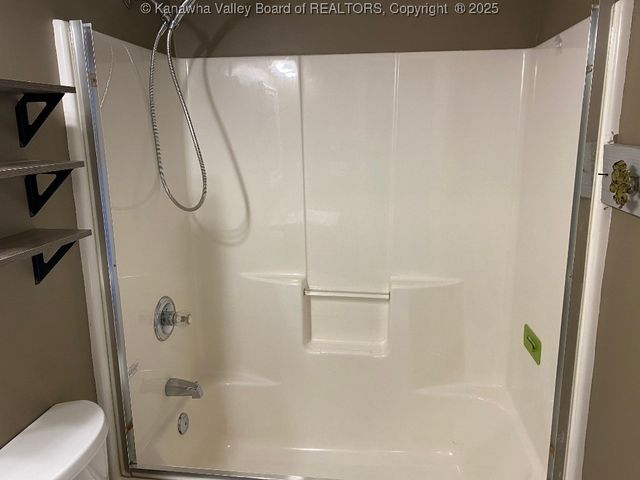 308 Spicywood Drive, Milton, WV 25541