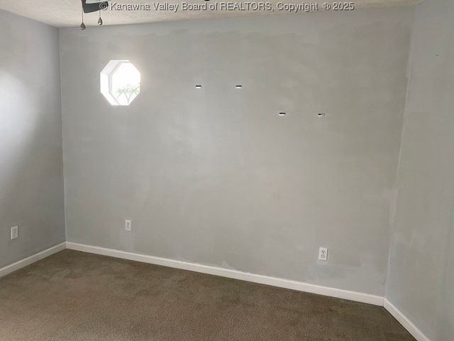 308 Spicywood Drive, Milton, WV 25541