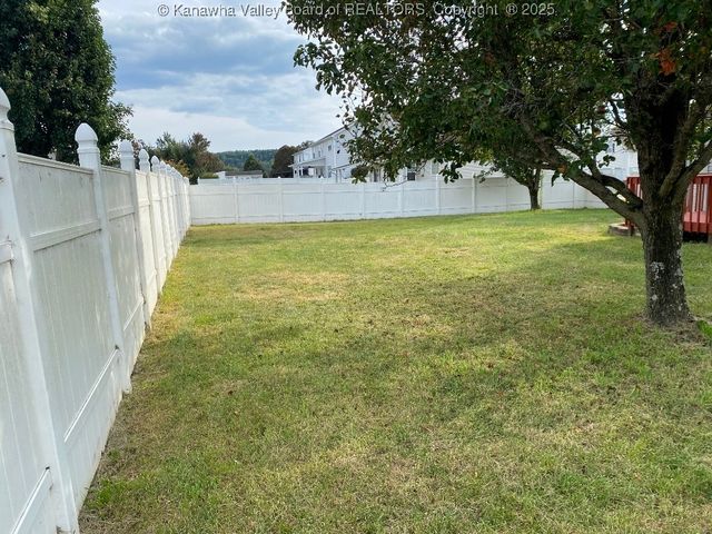 308 Spicywood Drive, Milton, WV 25541