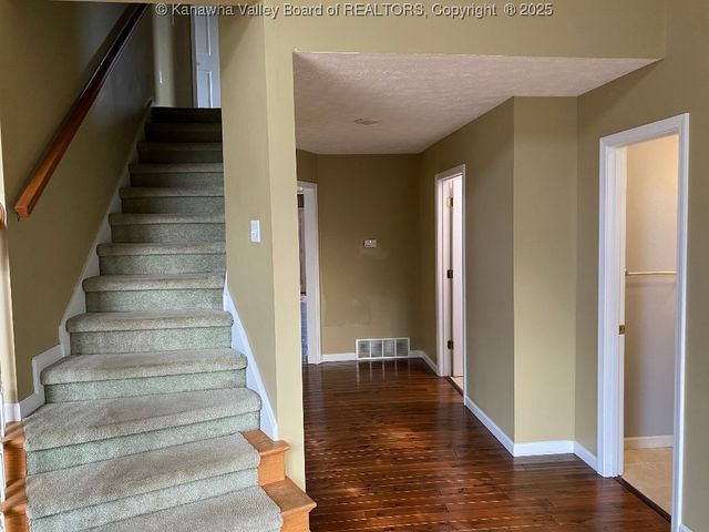 308 Spicywood Drive, Milton, WV 25541