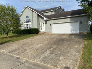 308 Spicywood Drive, Milton, WV 25541