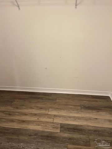 192 Wildflower Ln, Pensacola, FL 32514