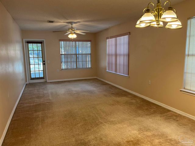 192 Wildflower Ln, Pensacola, FL 32514