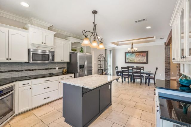 14482 Bon Dickey Dr, Baton Rouge, LA 70818
