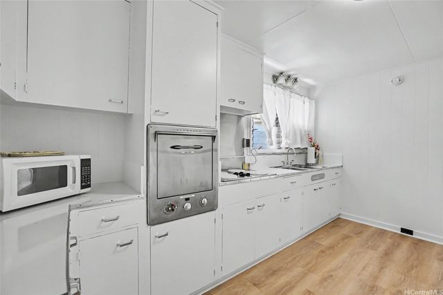 1210 Hoohulu Street, Pearl City, HI 96782