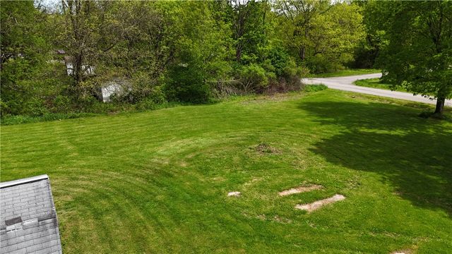 2975 N 1st St, Jamestown - Cra, PA 16134