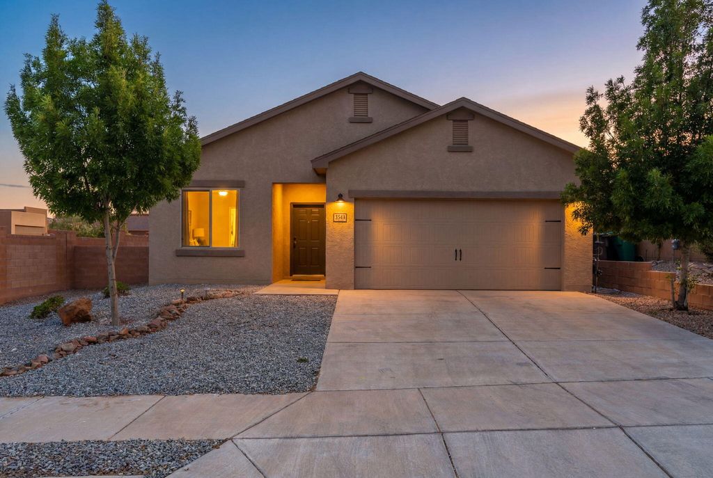 3543 Covered Wagon Road NE, Rio Rancho, NM 87144