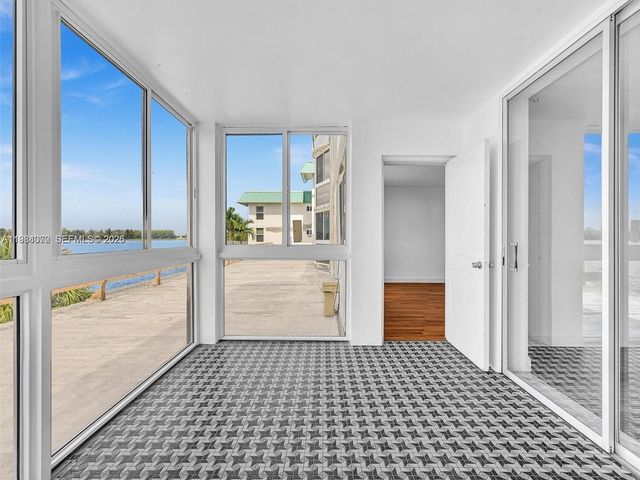 1170 NE 191st St 24, Miami, FL 33179