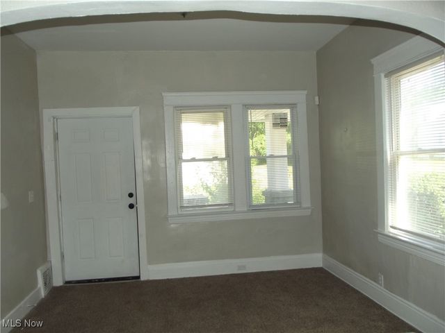 2624 E 112th Street Down, Cleveland, OH 44104