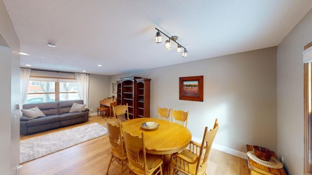 1210 Oak Avenue N, Onalaska, WI 54650