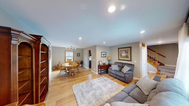 1210 Oak Avenue N, Onalaska, WI 54650