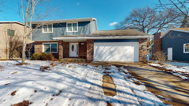 1210 Oak Avenue N, Onalaska, WI 54650