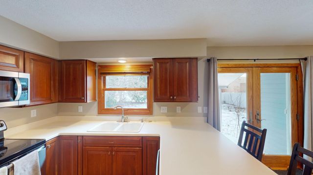 1210 Oak Avenue N, Onalaska, WI 54650