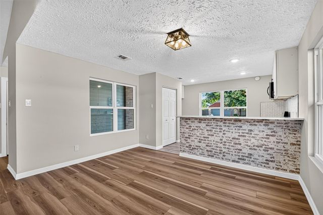 2031 Hickory Glen Drive, Missouri City, TX 77489