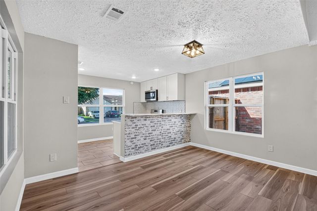 2031 Hickory Glen Drive, Missouri City, TX 77489