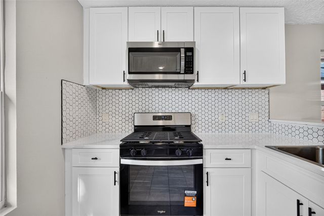 2031 Hickory Glen Drive, Missouri City, TX 77489