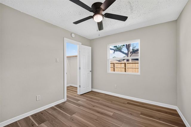2031 Hickory Glen Drive, Missouri City, TX 77489