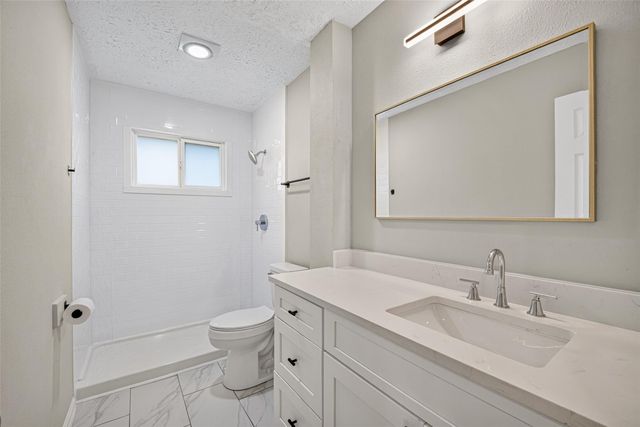 2031 Hickory Glen Drive, Missouri City, TX 77489