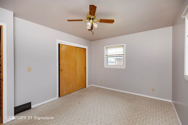 6867 S 3 Mile Road, Bay City, MI 48706