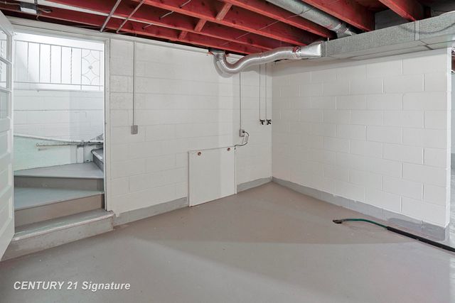 6867 S 3 Mile Road, Bay City, MI 48706