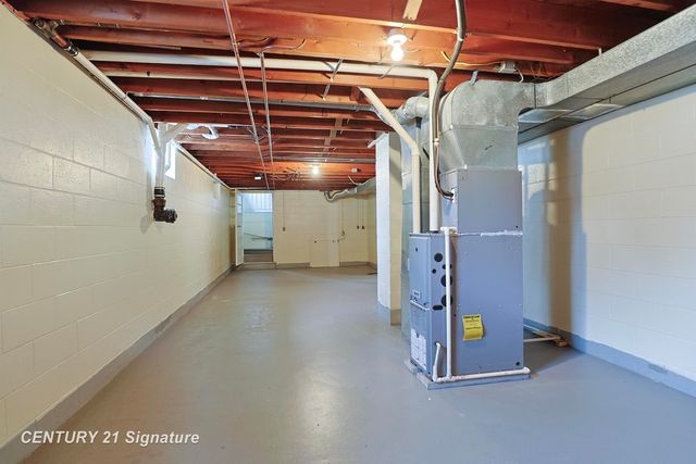 6867 S 3 Mile Road, Bay City, MI 48706