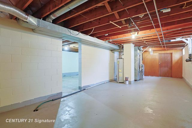 6867 S 3 Mile Road, Bay City, MI 48706