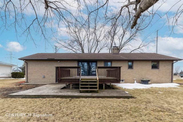 6867 S 3 Mile Road, Bay City, MI 48706