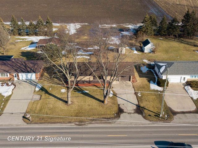 6867 S 3 Mile Road, Bay City, MI 48706