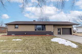 6867 S 3 Mile Road, Bay City, MI 48706