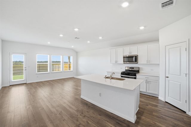 331 Mustang Lake CIR, Buda, TX 78610